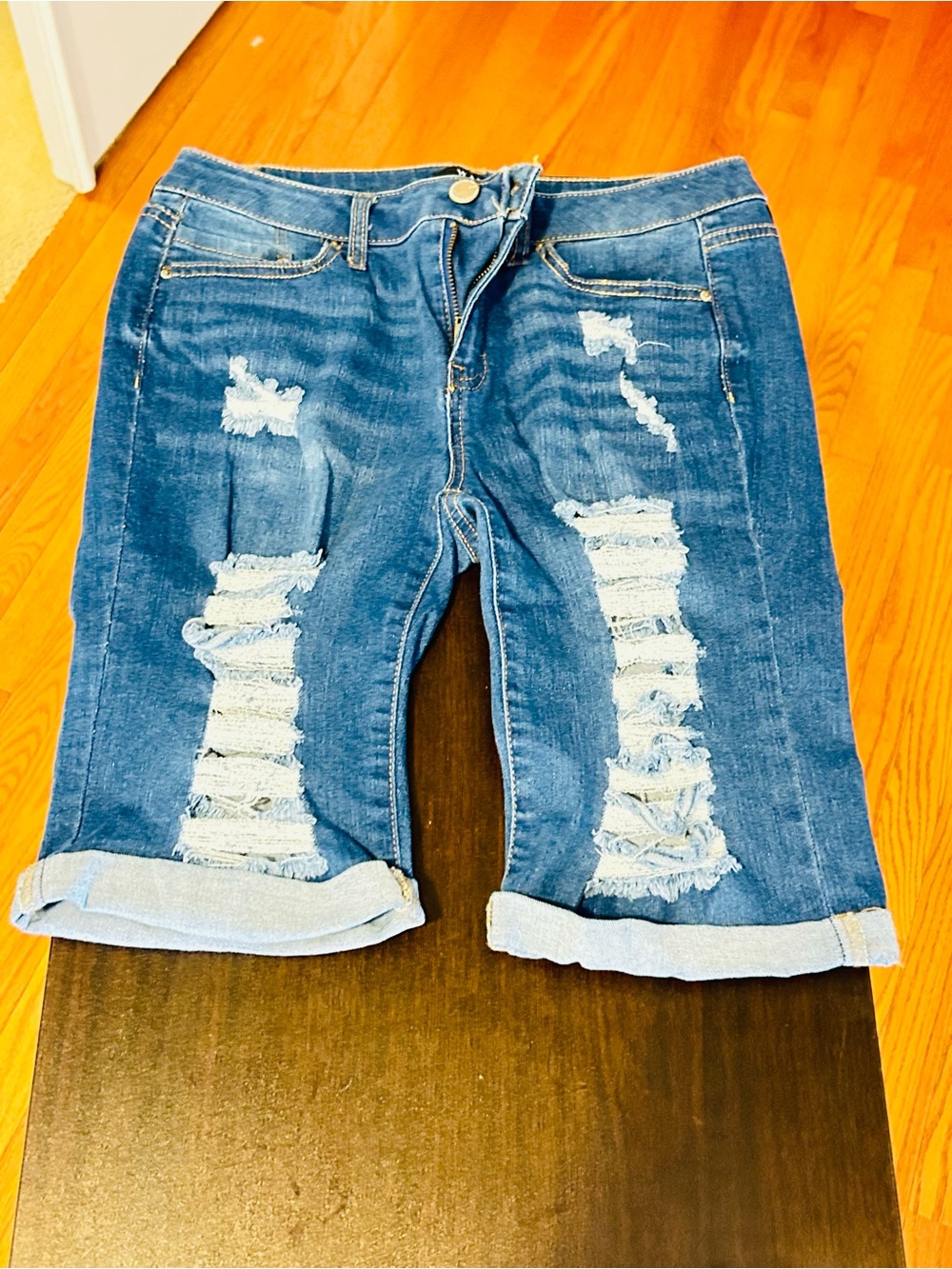 Distressed Rolled-Hem Denim Shorts - Blue